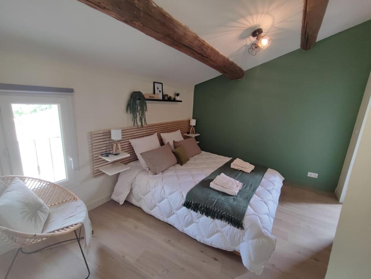 Appartement Au Calme Proche Centre Villeneuve-lès-Avignon Exteriör bild